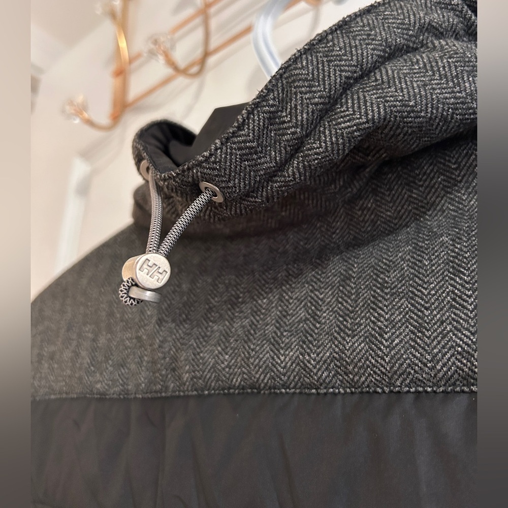 Helly Hansen womens Astra Jacket • size XS - Picture 10 of 10